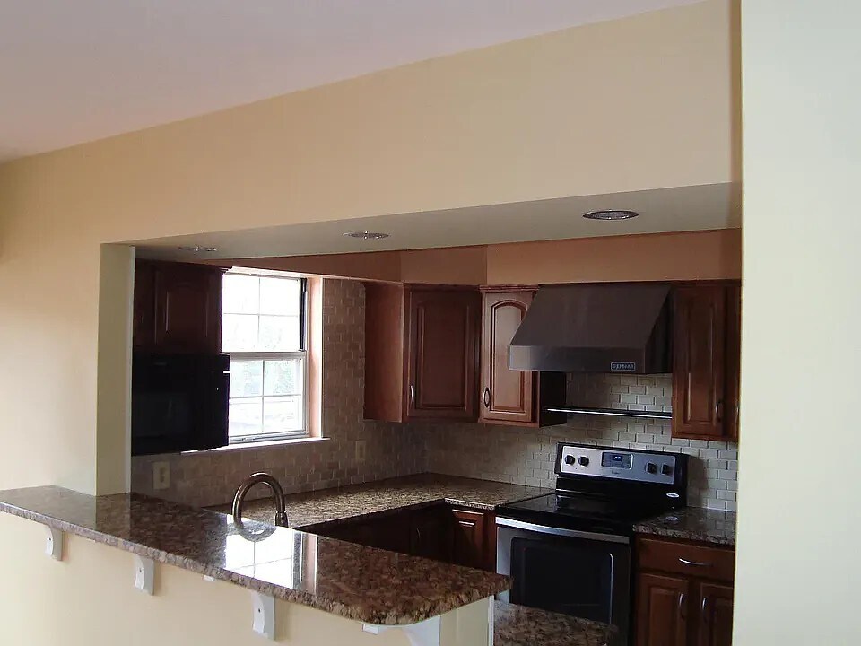 Building Photo - 18225 Paladin Dr