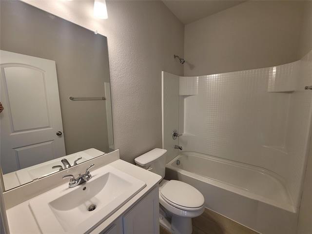 Building Photo - 933 Ravenwood Ln