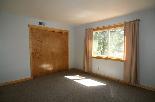 Building Photo - 280 E Highline Cir