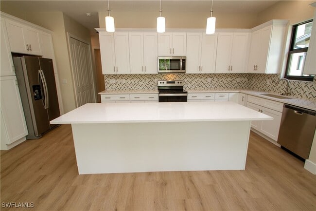 Building Photo - 5826 Jasper Wy