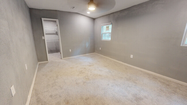 Building Photo - 704 Princeton Blvd