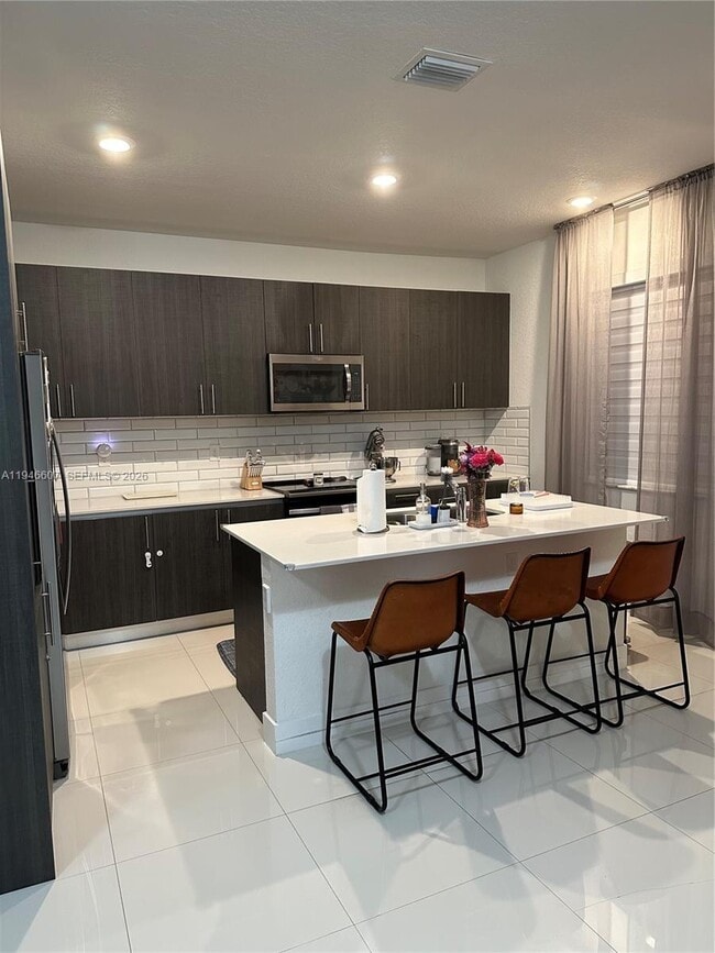 Building Photo - 507 SW 91st Ct