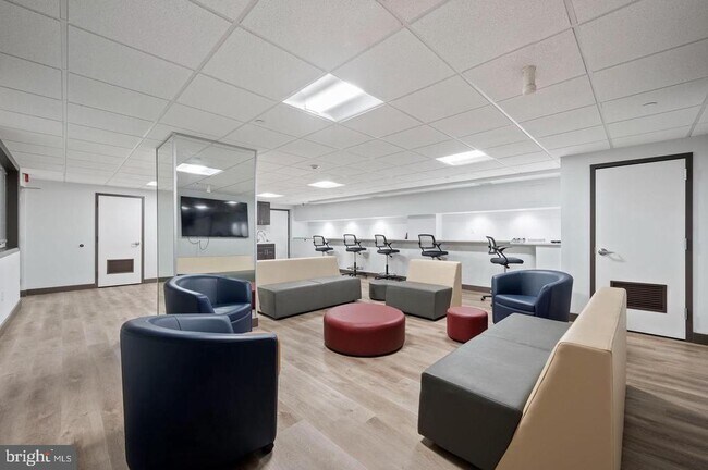 Building Photo - 2101 Chestnut St