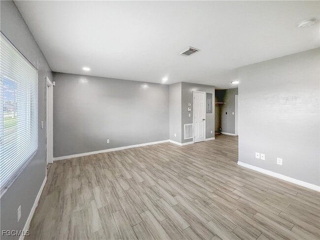 Building Photo - 123 Gordon Ave S