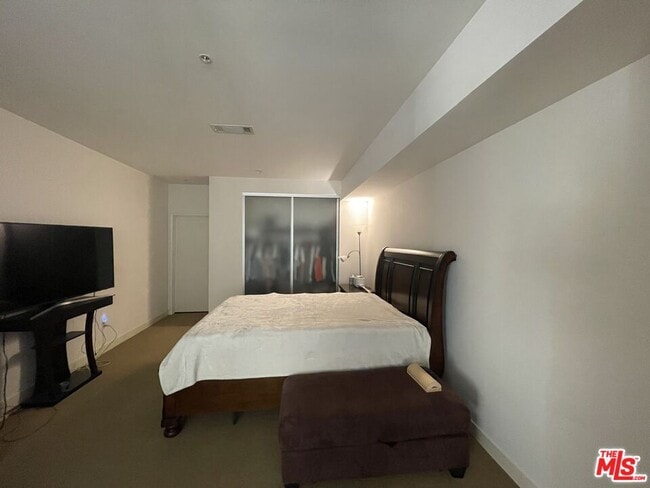 Building Photo - 1234 Wilshire Blvd