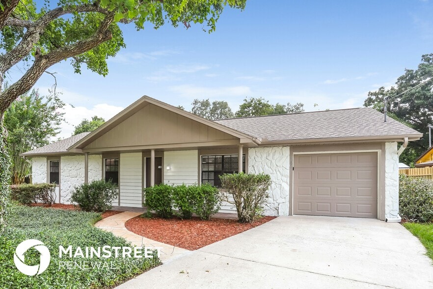 Primary Photo - 302 N Miller Rd