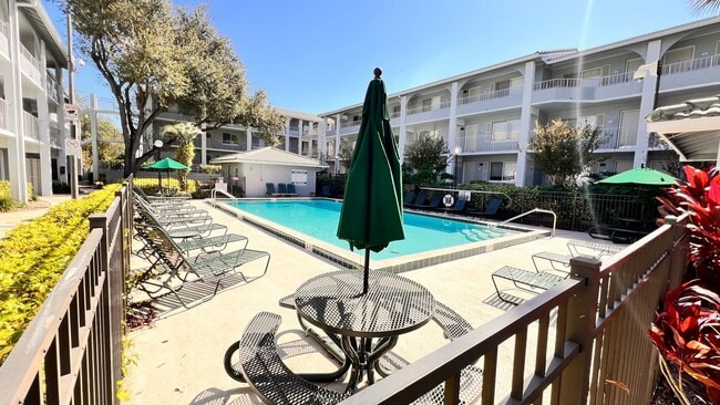 Building Photo - Altamonte Springs Apartment Coming SOON!