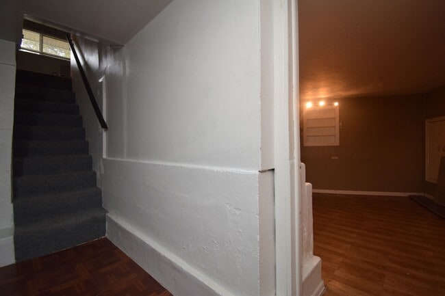 Building Photo - Bright Midvale 3 Bed – Near Fashion Place & Fort Union!!!