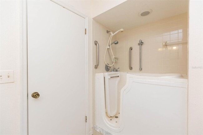 Building Photo - 7707 Rockville Ct