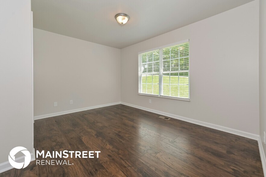 Building Photo - 4014 Larigo Dr