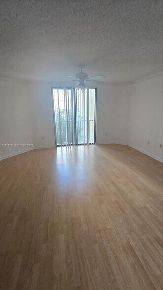 Building Photo - 1919 Van Buren St