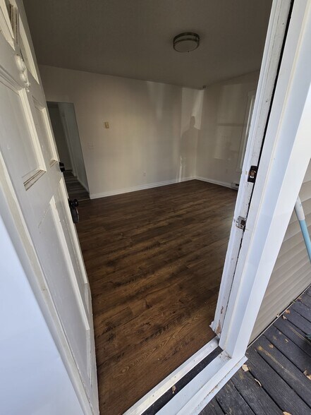 Building Photo - 92 Twiss St