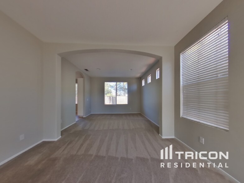 Building Photo - 43756 Alcoba Dr
