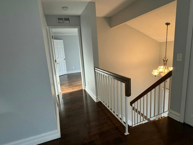 Building Photo - 42891 Richmond Dr