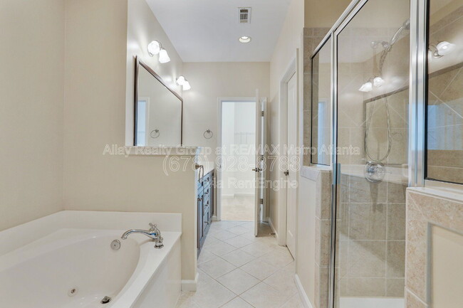 Building Photo - 2675 Rivers Edge Dr NE