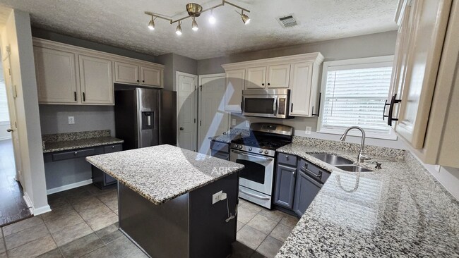 Building Photo - 45 Fallow Ln