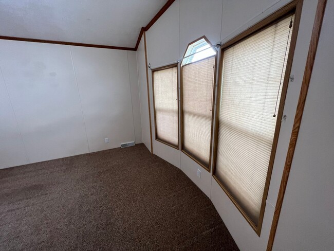 Building Photo - 3 Bedroom 2 Bath High-End Mobile Home with...