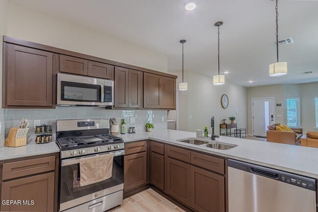 Building Photo - 360 Hector Porras Dr