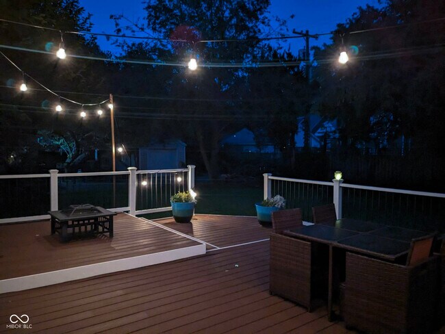 Building Photo - 5805 Norwaldo Ave