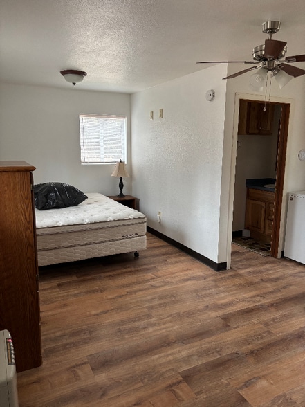 Building Photo - 49144 Shadura Rd