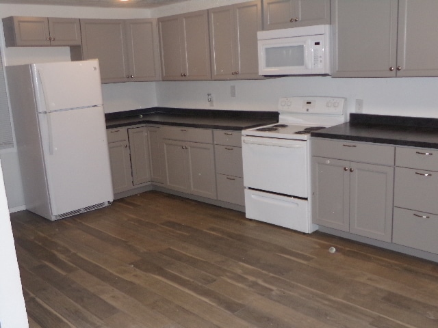 Building Photo - BCR 2545 Theresa Street Residence Unit-