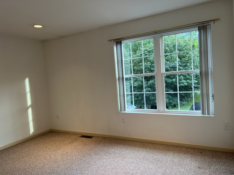 Master Bedroom - 69 Tiara Ct