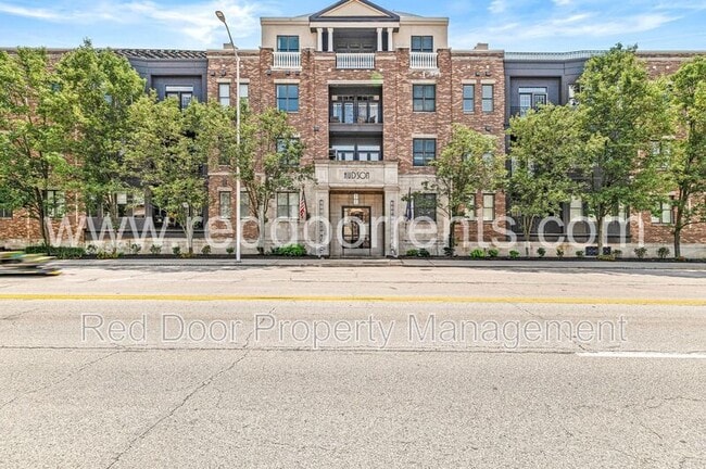 Building Photo - 355 E Ohio St
