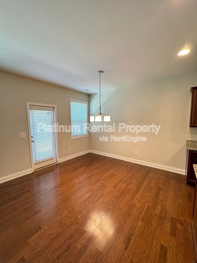 Building Photo - 5473 Cascade Ridge SW