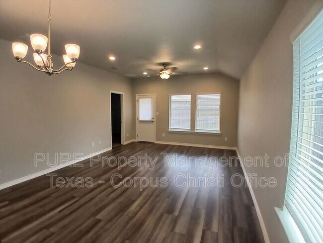 Building Photo - 7610 Rustler Ln