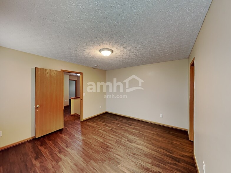 Building Photo - 8245 Crete Ln