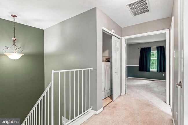 Building Photo - 40 Woodstream Ct