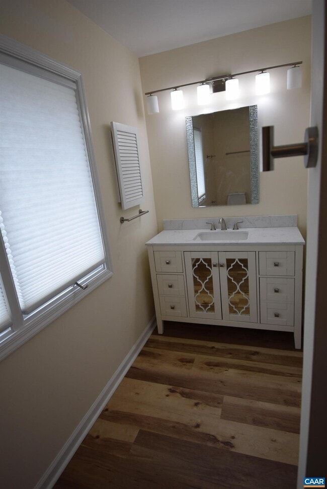 Building Photo - B3 Marina Point