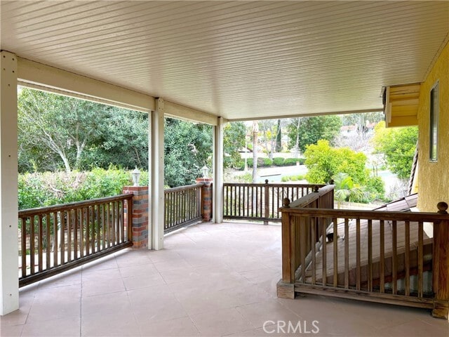 Building Photo - 1349 Crestmont Dr