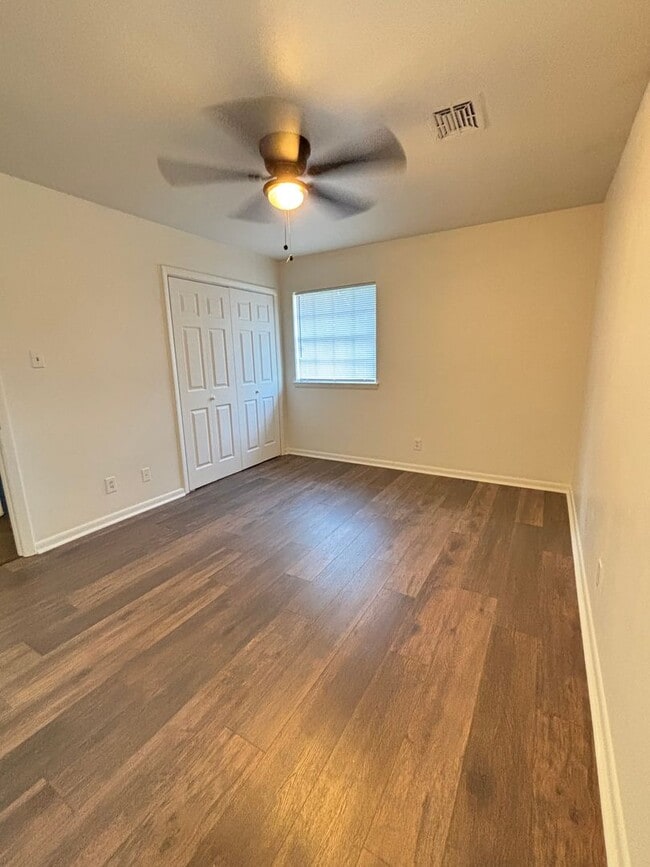 Building Photo - 27 Meldia Dr