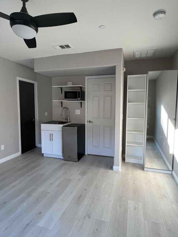 Building Photo - 1 1st St