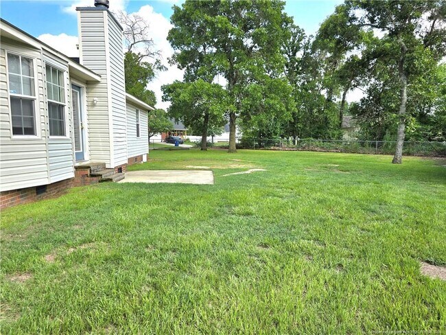 Building Photo - 108 Laura Ln