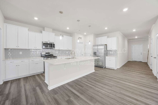 Building Photo - 14023 Turncloak Dr