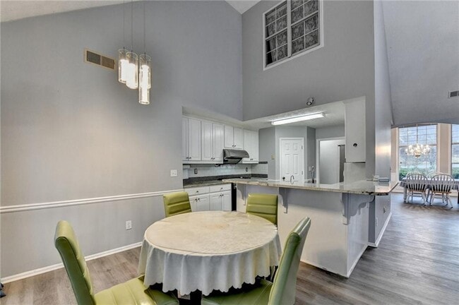 Building Photo - 235 Ruby Forest Pkwy