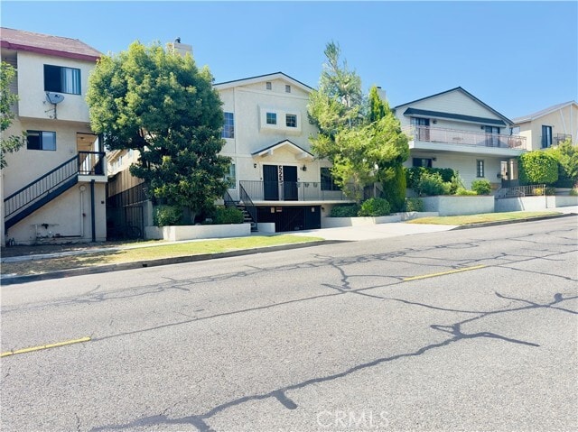 Building Photo - 525 E Verdugo Ave