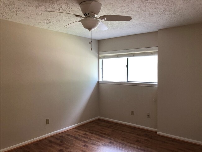 Building Photo - 2434 Hodges Bend Cir