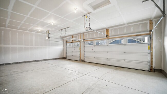 Building Photo - 2094 W 171st St