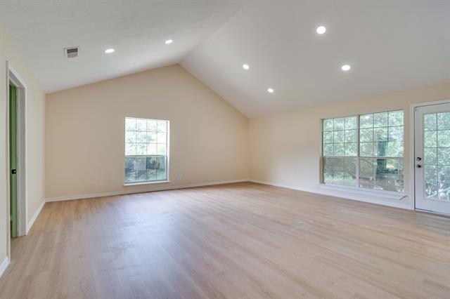 Building Photo - 3937 Valley View Ln