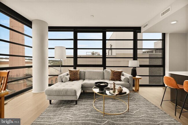 Building Photo - 1300 4th St SE