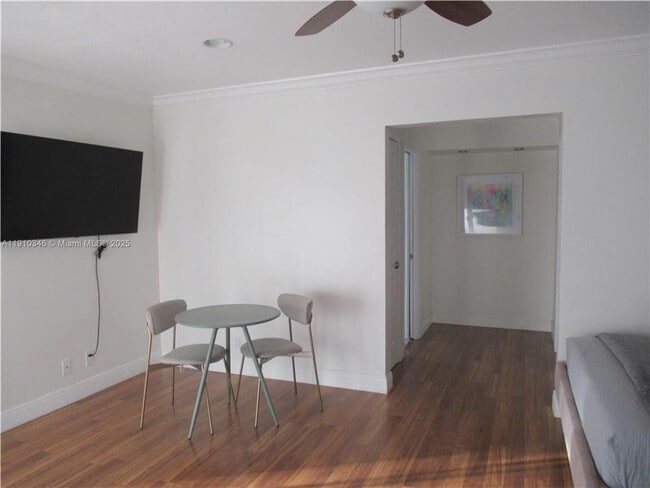 Building Photo - 1118 N 46th Ave