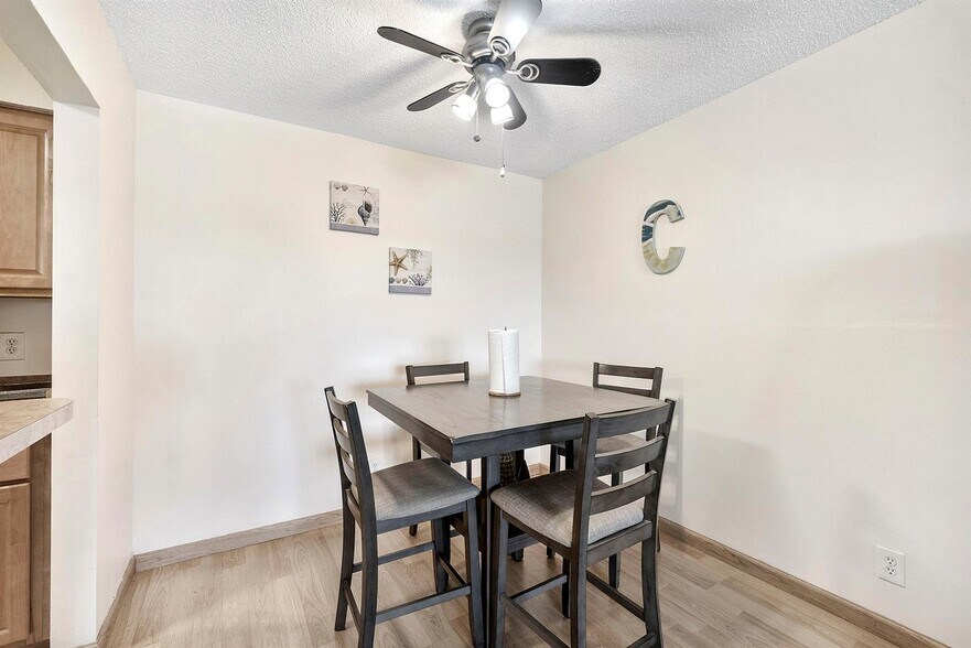 Building Photo - 125 Shore Ct