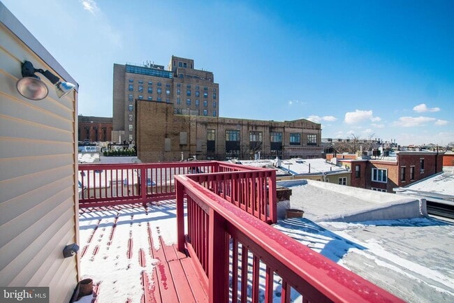 Building Photo - 1823 Waverly St