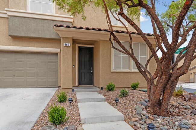 Building Photo - Remodeled Corner Lot with Mountain Views!