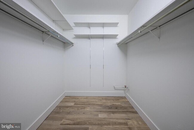 Building Photo - 25 S Church Rd