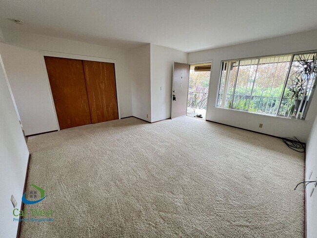 Building Photo - $1,995 - One Bedroom One Bath Apartment - ...