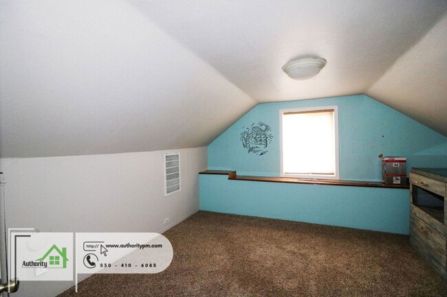 Building Photo - 1840 Heller Ln
